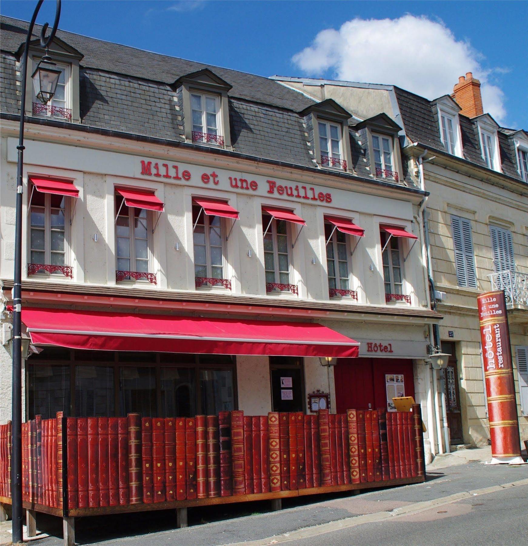 Hotel Mille Et Une Feuilles Ла-Шарите-сюр-Луар Экстерьер фото
